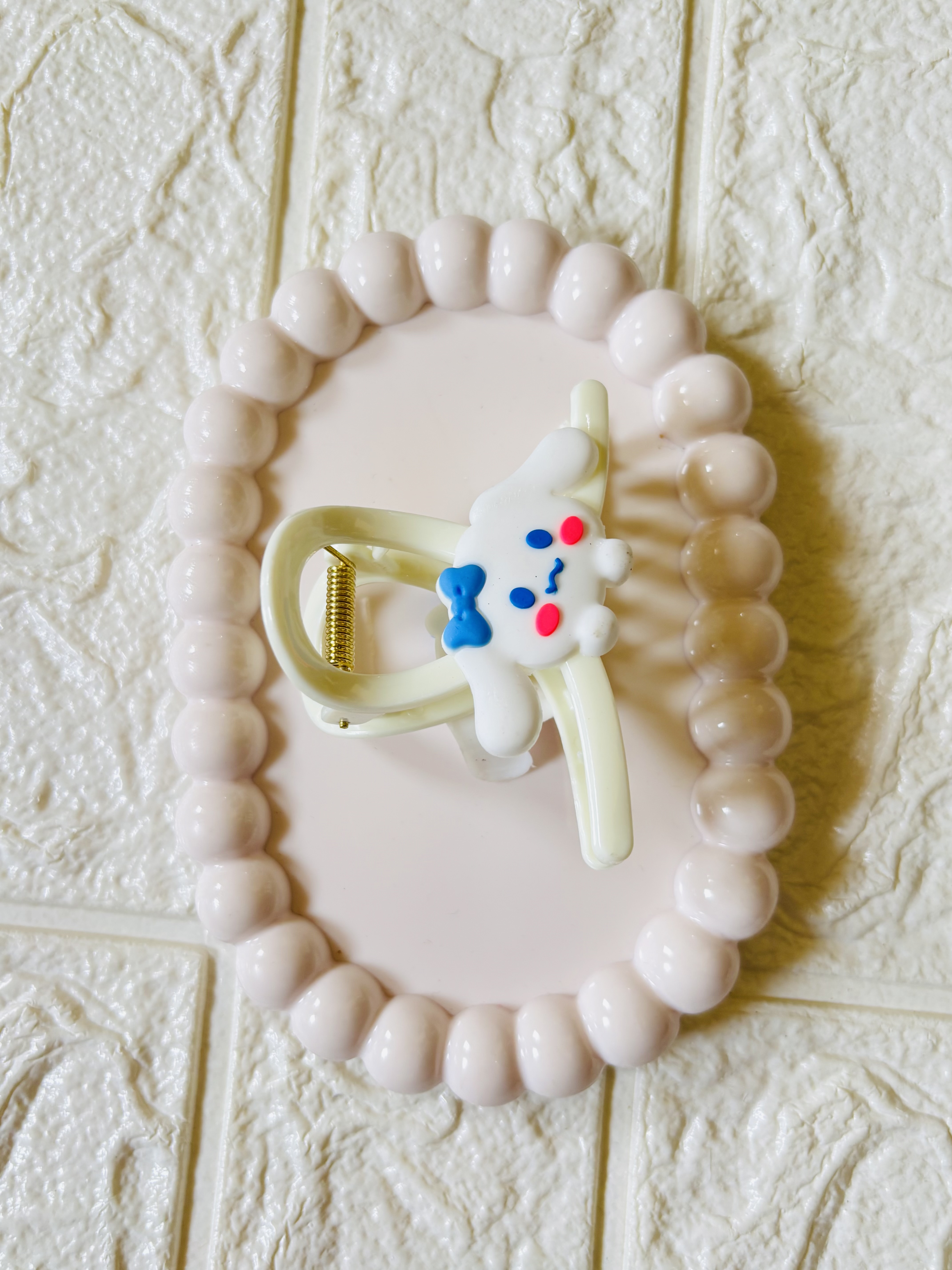 Cartoon Big Claw(White)